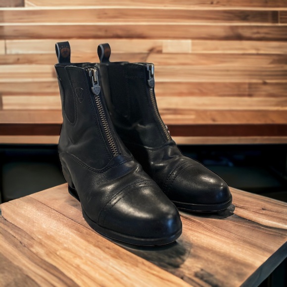 Ariat Shoes - Ariat Heritage Women's Black Round Toe Zip Paddock Boots Size 5.5B EUC